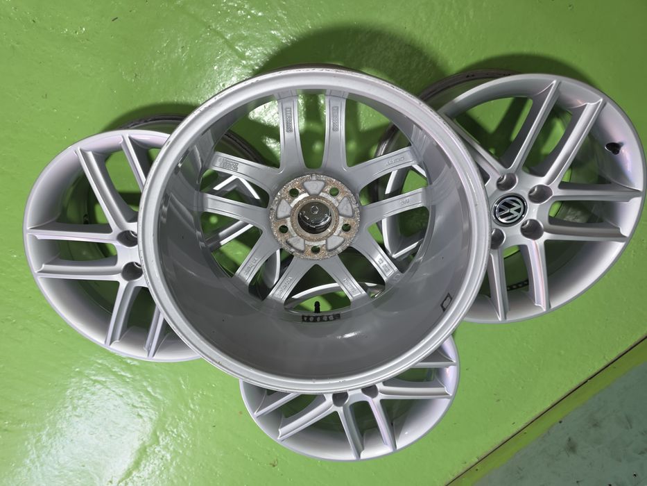17 5x112 Vw Passat Tiguan Touran Caddy Golf Skoda audi 5х112
