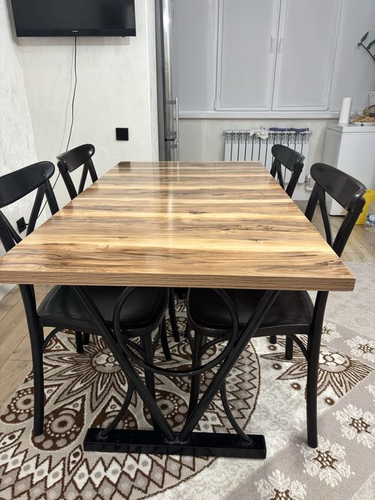 стол со стулями