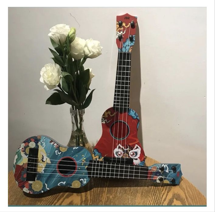 Детская гитара, укулеле