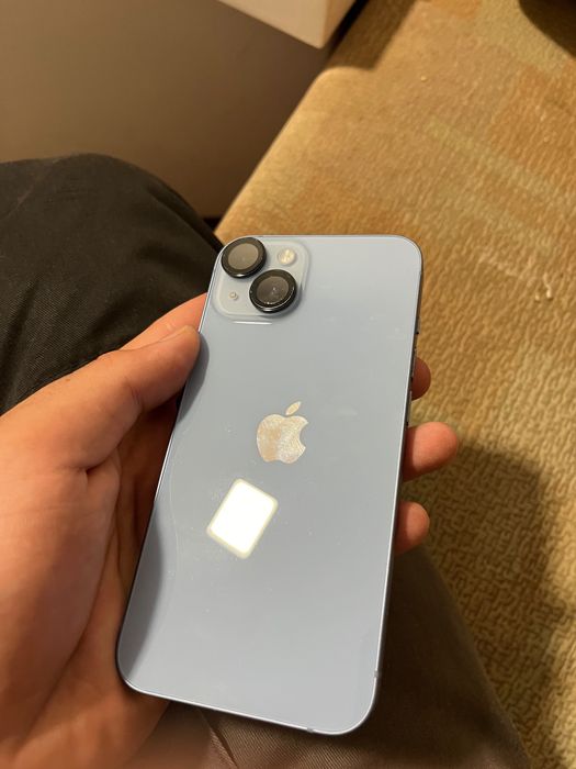 Iphone 14 albastru