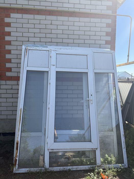 Есіктер бар срочно продам