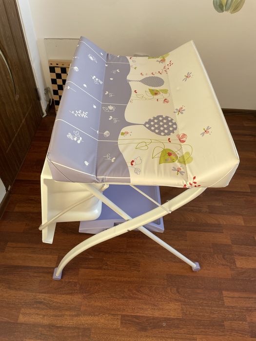 Cadru cu cadita si masa de schimbat/infasat