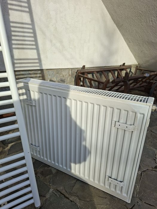 Vind calorifer curbat baie Radox Round  1800 x 600 mm