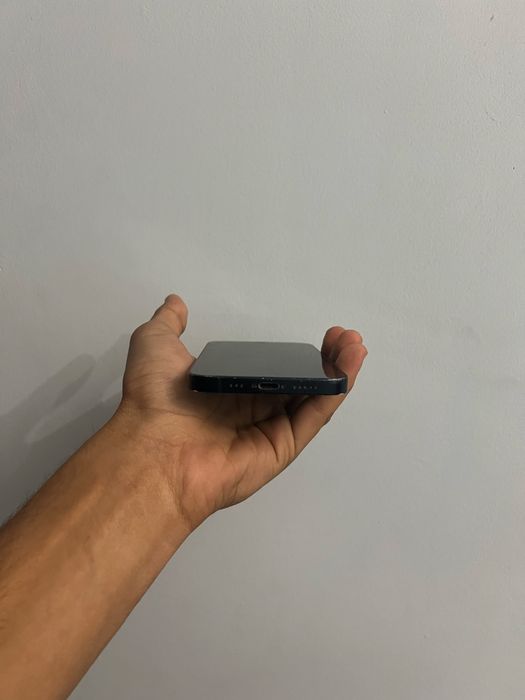 iPhone 12 с гаранти