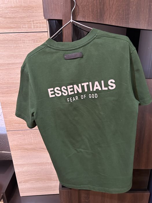 Tricou essentials