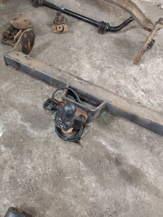 Теглич -Nissan Navara D40 -2.5dci-174кс-2006г