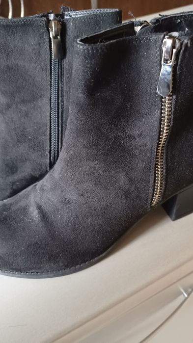 Боти дамски , велурени , Уайкики , нови.37 номер.