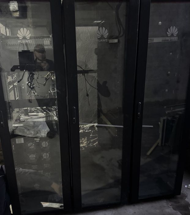 Микро цод /Серверные обеспечение /Ups