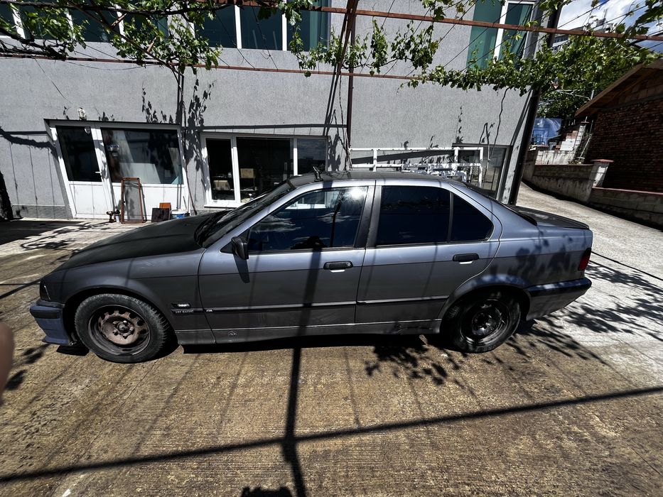 BMW E36 1.8i 115к.с.