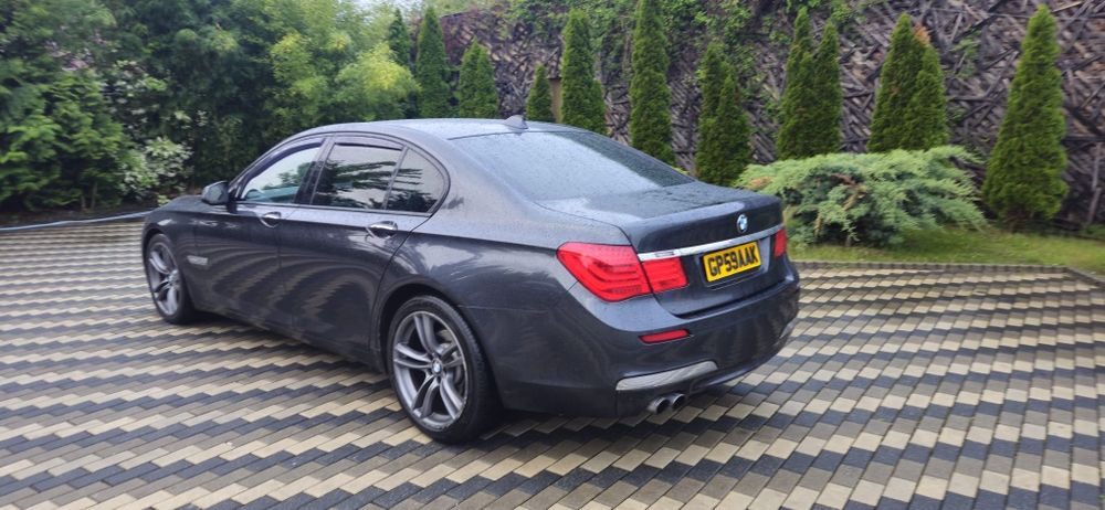 Bmw 730. M-Paket diesel 2010 4 butoane