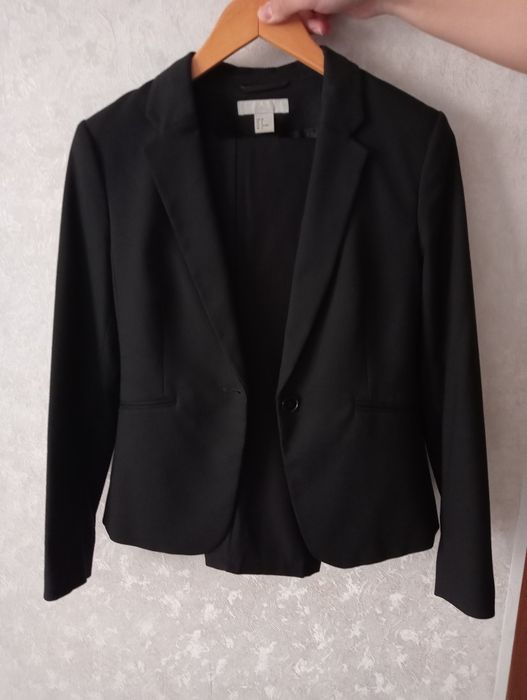 Таза киімдер сатылады