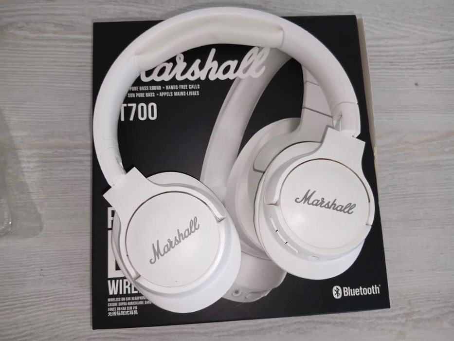 СРОЧНО ПРОДАЮ! Беспроводные наушники Marshall White в отличном состоян