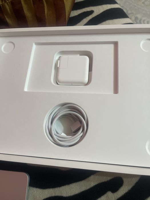 Apple Macbook Air 13 2025