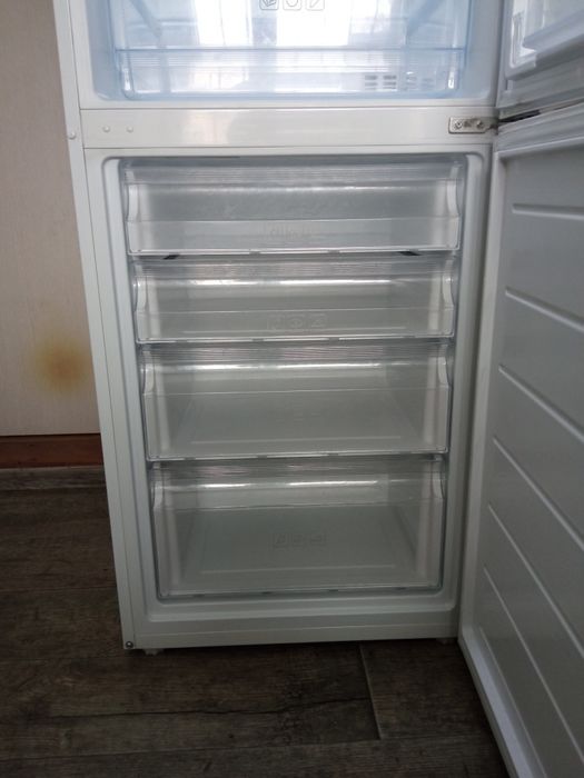 БУ холодильник Haier.