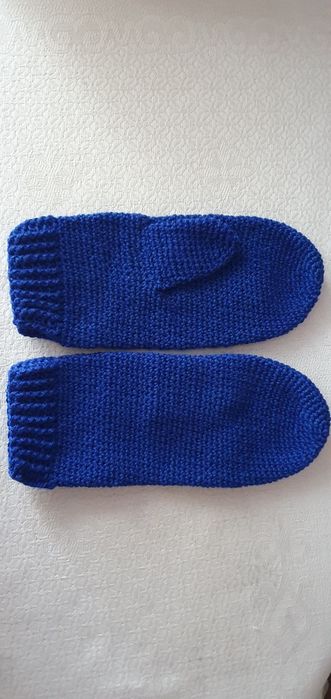 Варежки шерстяные.