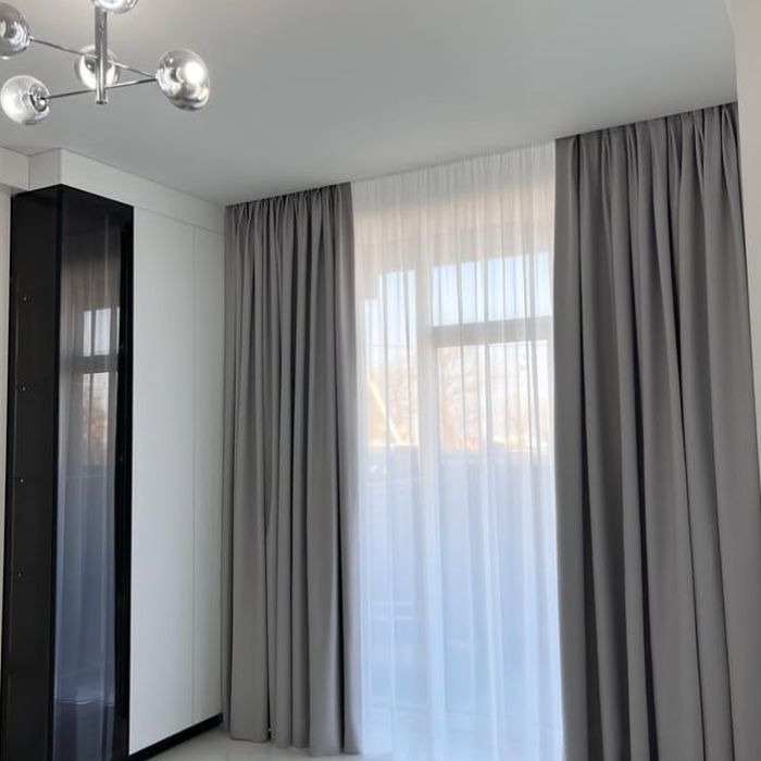 Продаётся готовые шторы новый комплект