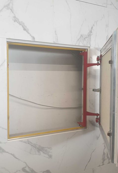 Ревизионный люк под плитку, одностворчатый, модель "Союз"