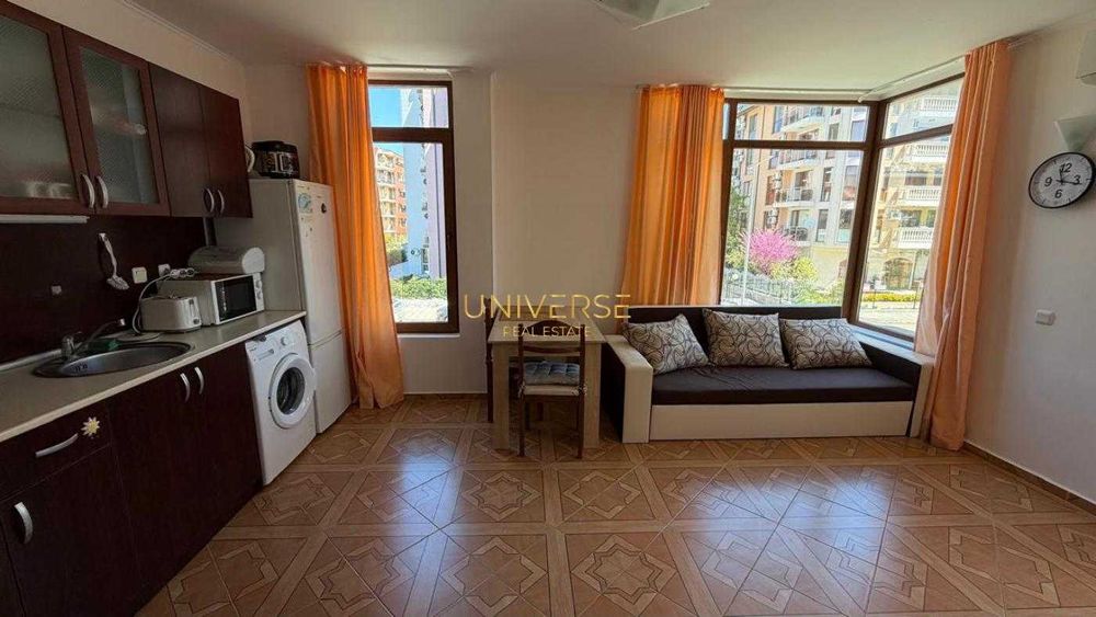 Продава се Двустаен апартамент в к.к. Слънчев бряг - 53 кв.м за 688 €/кв.м - Снимка #1