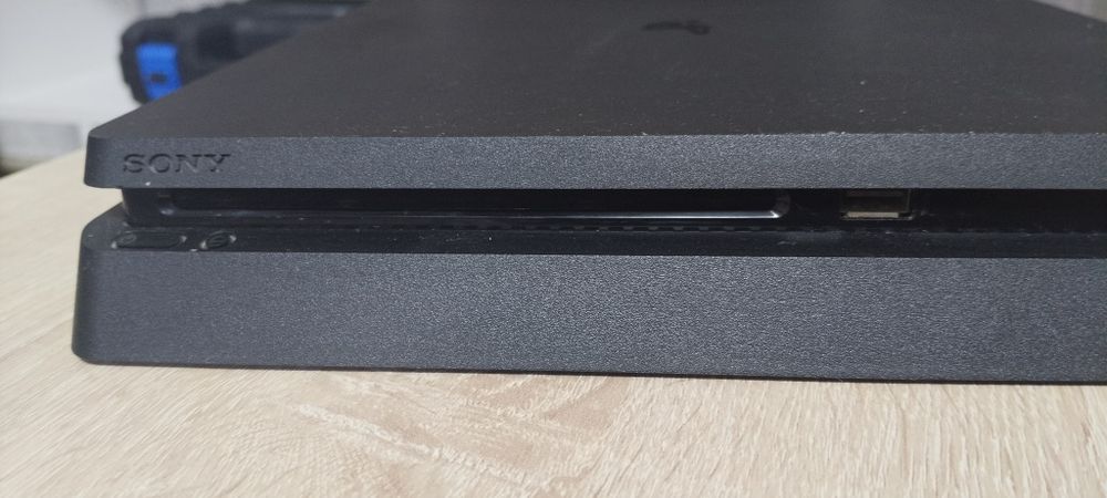 Playstation 4 Slim