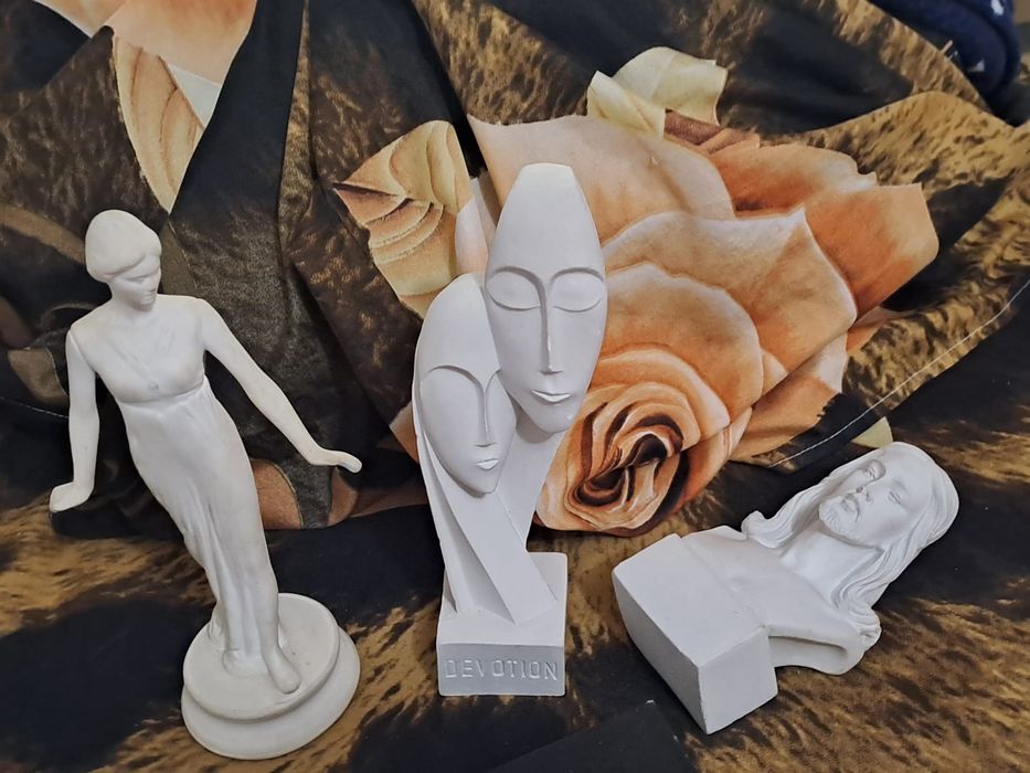 Statuete gips  cu detalii