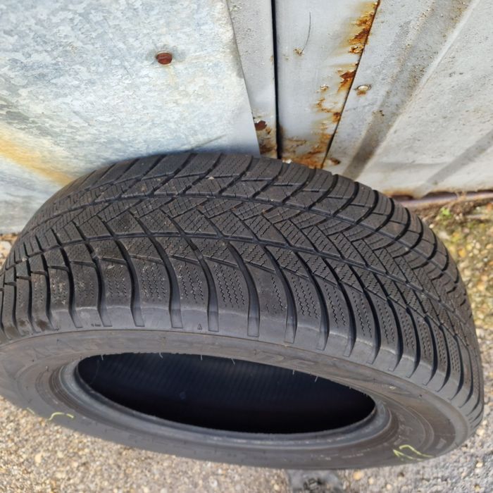 BRIDGESTONE Зимни 225 60 17