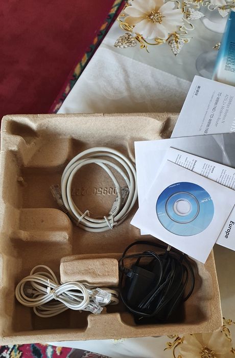 Wifi роутер новый. Каробка документ все есть