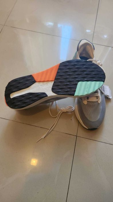 Adidas Avryn nr. 40 2/3