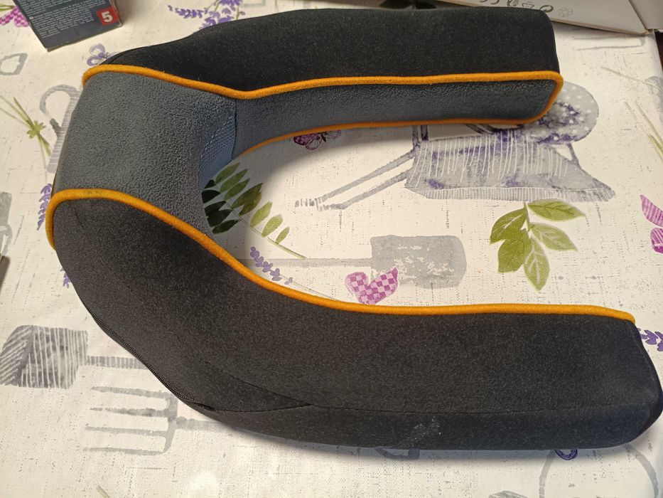 Продавам масажор със затопляне на врат