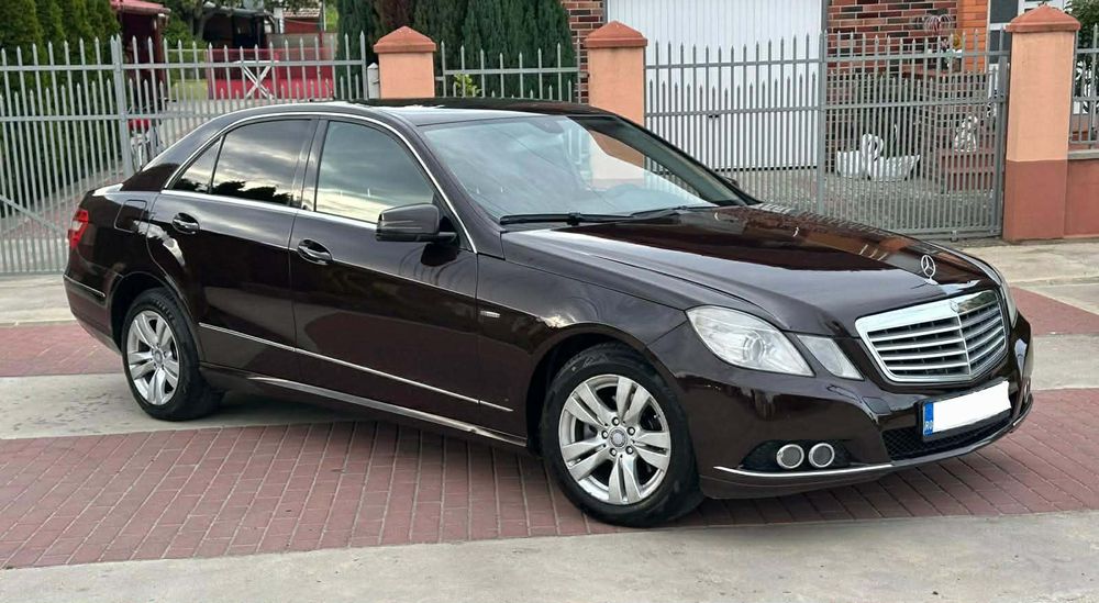 Mercedes E 200 2.2 Cdi an 2010 euro 5 inmatriculat ro. acte la zi fisc