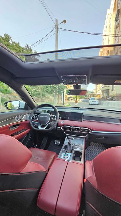 Jetour X70 Plus 2023-yil. 9000km, 1 qo'l