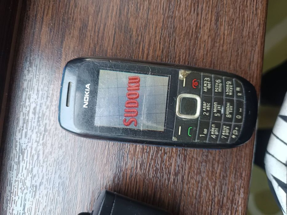 Нокиа с копчета +зарядно Nokia