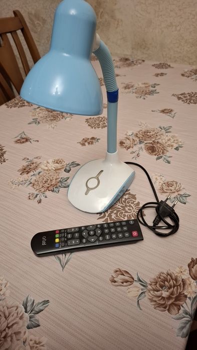 Настольная лампа