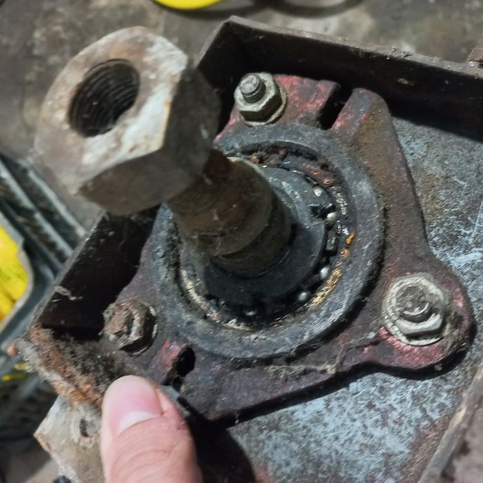 Метална Ос с ремъчна шайба