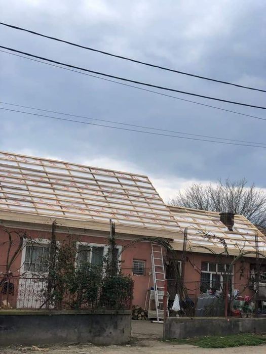 Executam acoperișuri și reparati