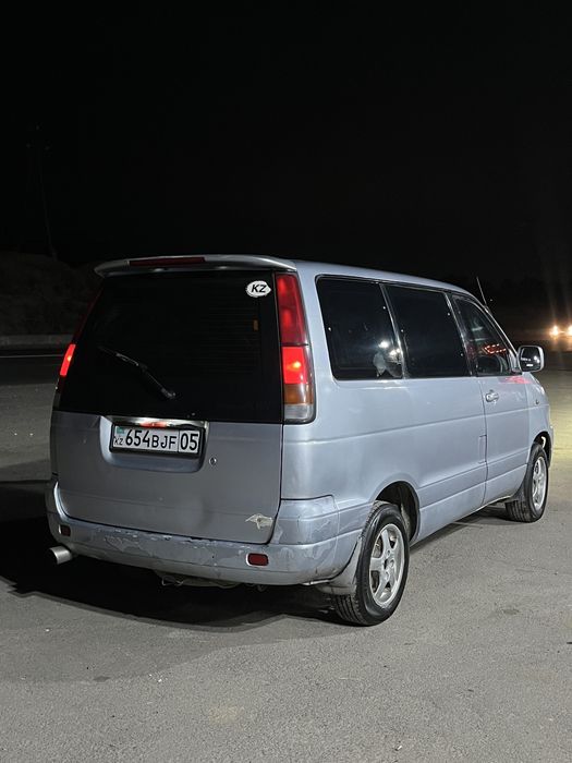 Продам toyota noah