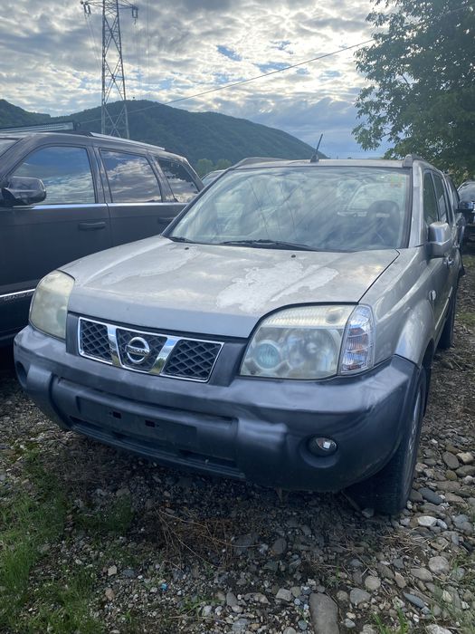 Dezmembrez Nissan X-trail 2.2dci