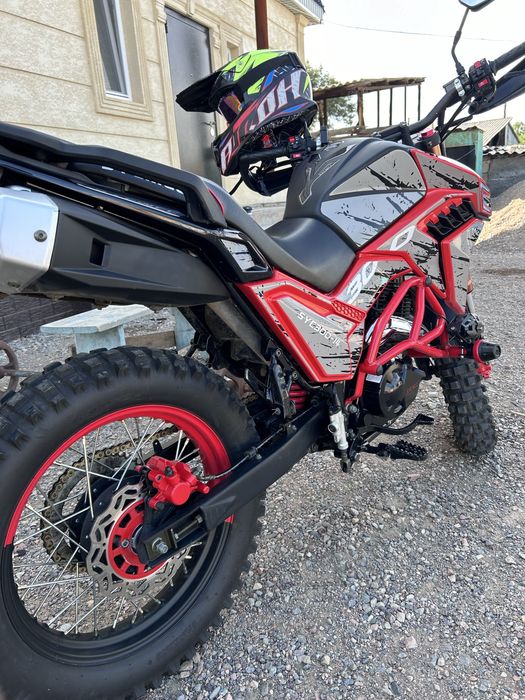 Продам мотоцикл sycmcc 300к