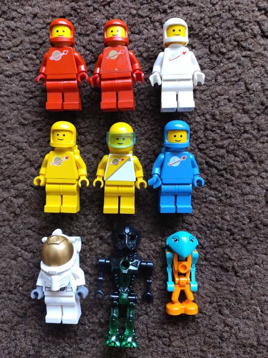 Lego Classic Space, Futuron, Mars Mission и Modern Space фигурки