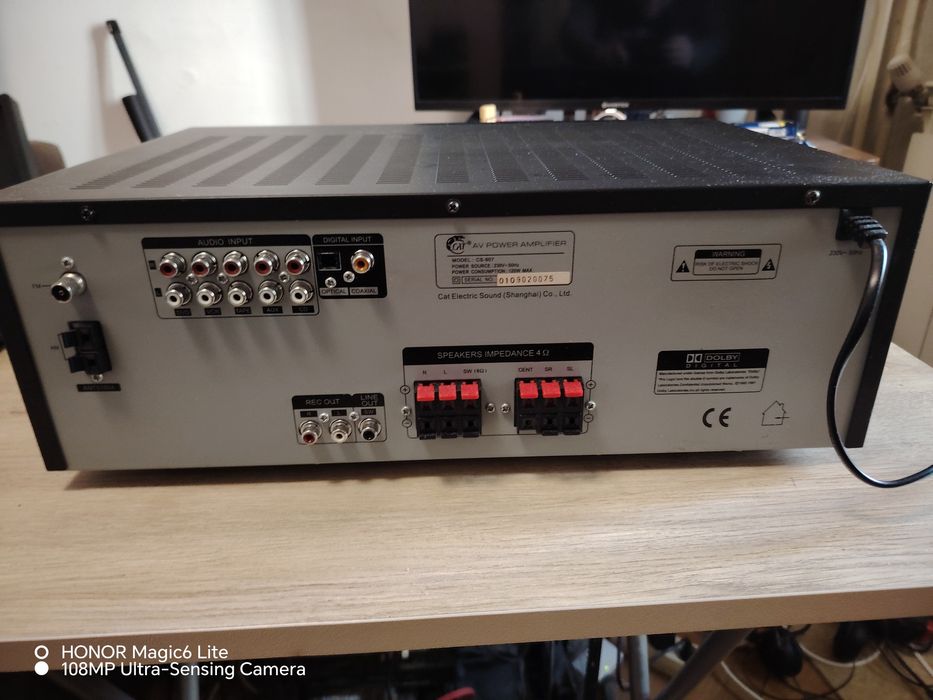Amplituner CAT CS-907 cu telecomandă