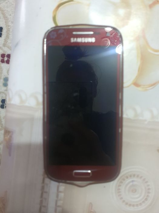 Продам телефон самсунг