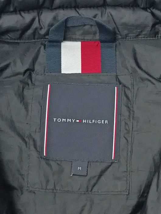 Tommy Hilfiger Vest оригинален елек M топла черна грейка