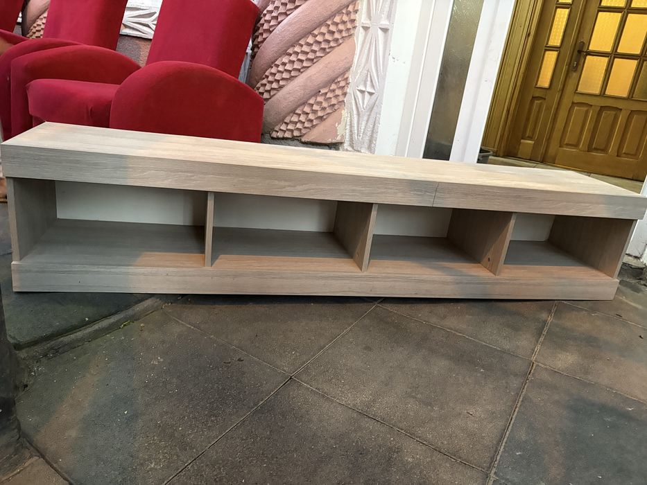 Comoda TV etajera moderna stare noua cu un defect poze mobila dulap comoda noptiera