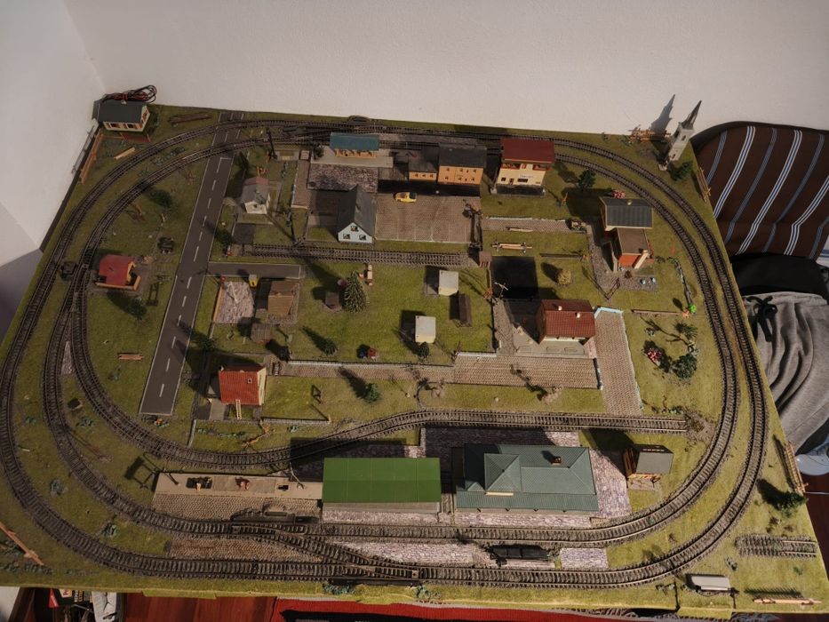 Macheta diorama trenuri