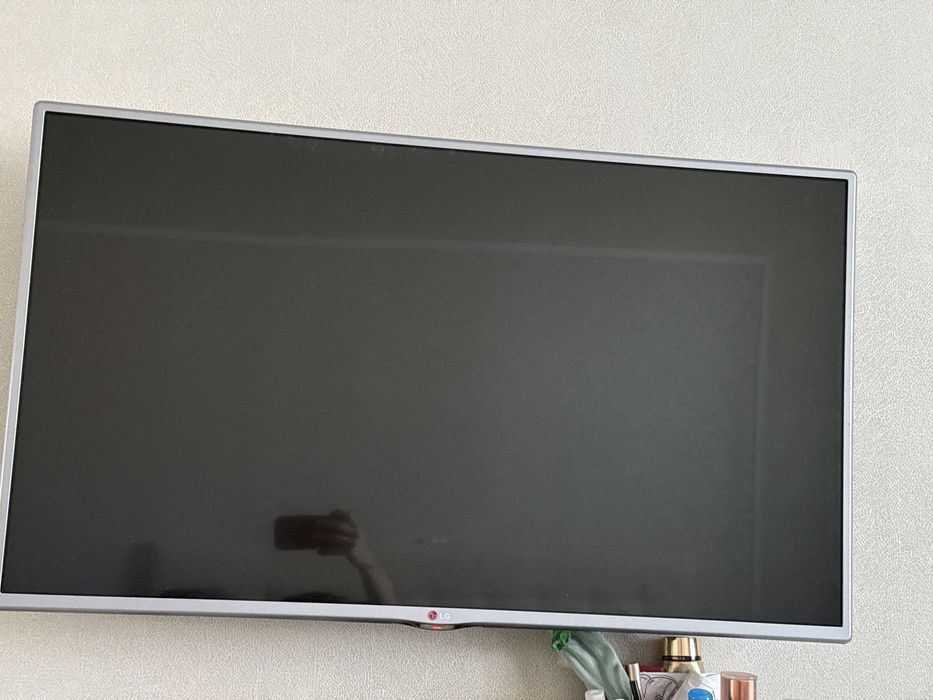 Телевизор LG на запчасти