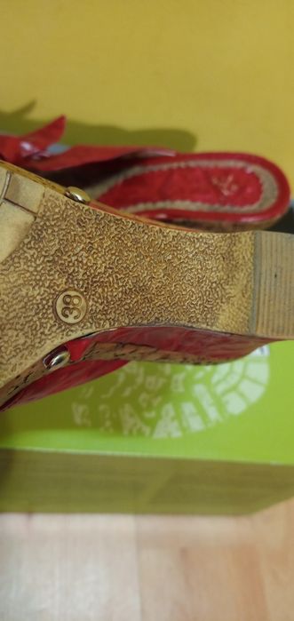 Дамски чехли-медицински, ЕКО кожа , гуменки и скандали