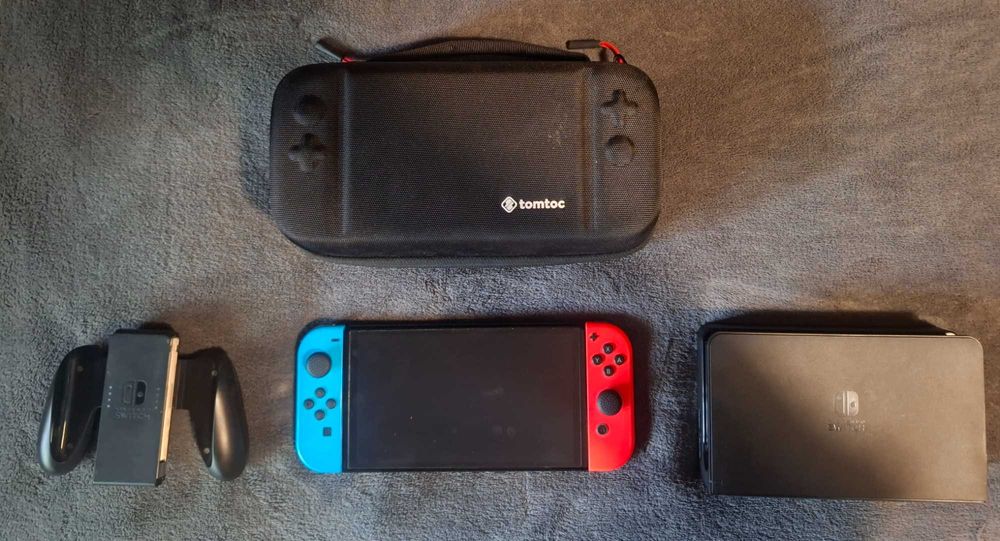 Nintendo Switch OLED Edition (пълен комплект) + допълнителна памет + калъф + акаунт със 7 топ игри