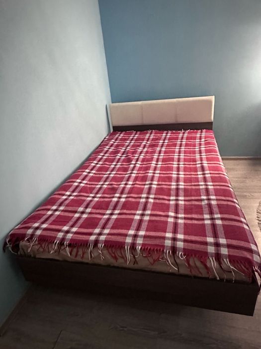 Продам спальный гарнитур