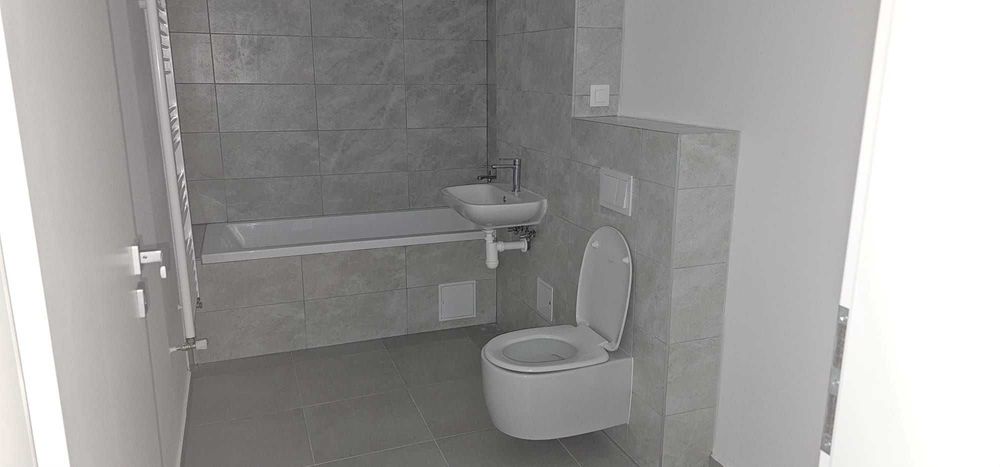 OFERTA SPECIALA - Centru Comercial la Maurer de 59mp la parter pt businessul tau