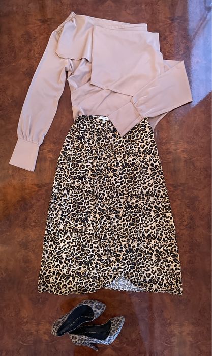 Атлас кофта, брюки и юбка