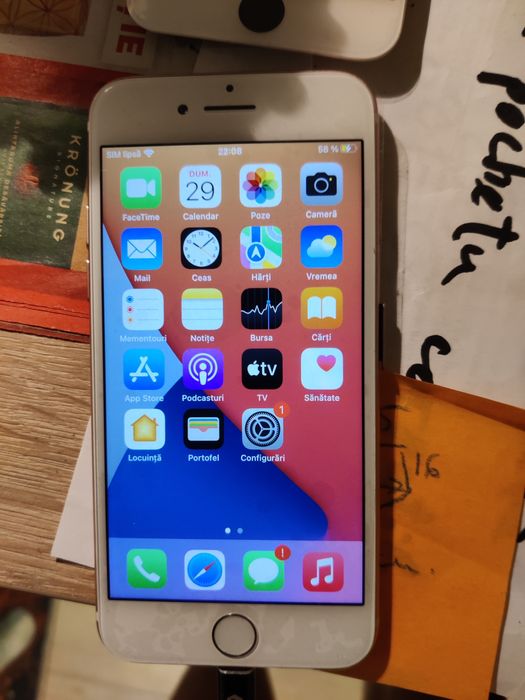 Vând iPhone 7 impecabile liber